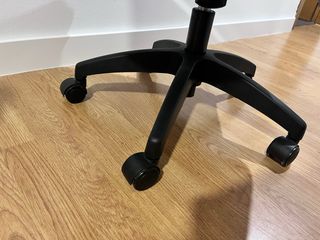 Silla de oficina con ruedas