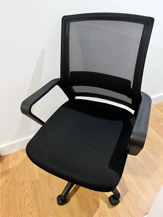 Silla de oficina con ruedas