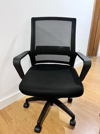Silla de oficina con ruedas