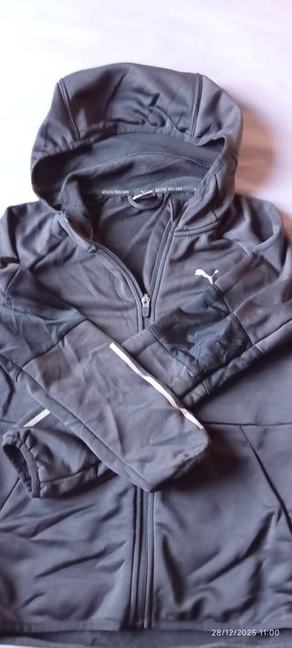 Chaqueta Puma Negra con Capucha. Talla m.140 Cms.