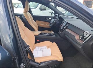 Volvo XC60 2023‼️ 29,000KM ‼️ECO ✅