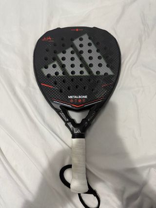 Pala pádel Adidas Metalbone 2026