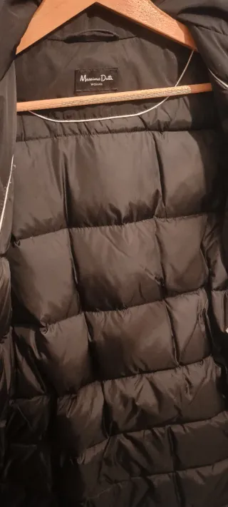 Abrigo plumífero negro mujer