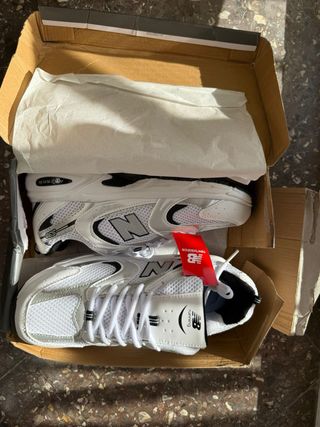 New Balance Unisex Gris