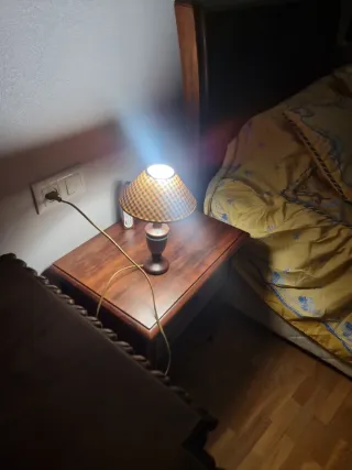 Lámpara de mesita de noche
