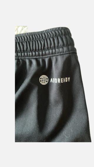 Pantalones cortos Adidas negros. Talla XS