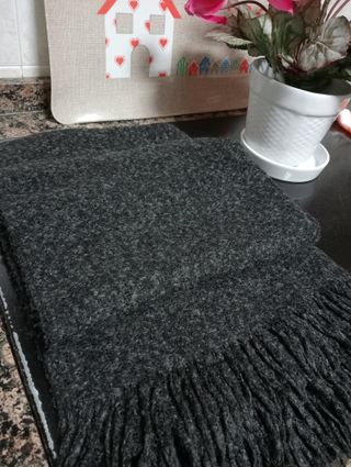 Bufanda Chal Gris con flecos