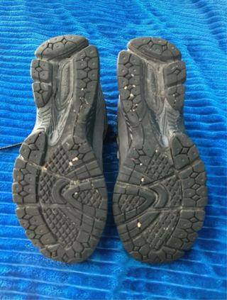 Sapatos New Balance Cinza Tamanho 43