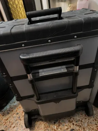 Caja de herramientas HBM con ruedas