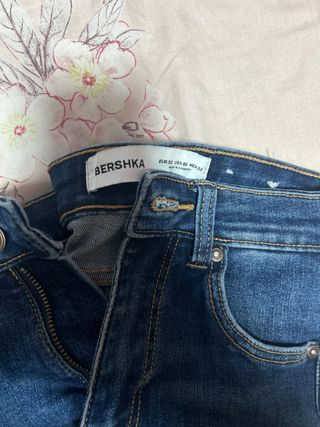 Pantalones Bershka Talla 32 Negros y Azules