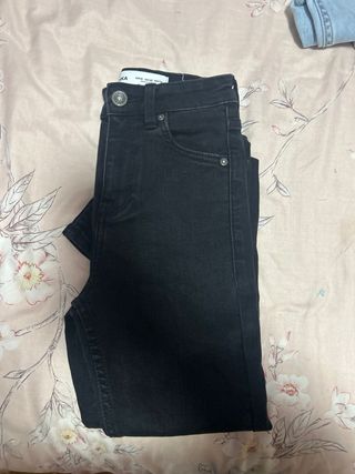 Pantalones Bershka Talla 32 Negros y Azules