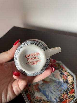 Chávena de café com pires decorado