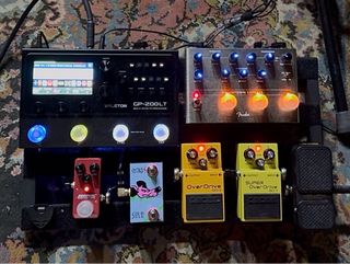 Pedal para bajo Fender | Downtown Express