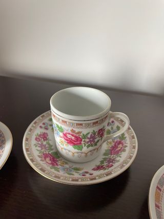 Conjunto 3 chávenas de café com pires