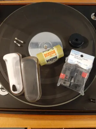 Gira discos / Vitrola ELAC