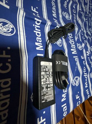 Dell Inspiron 15 3530 15.6 i5 16gb ram ddr4 520gb