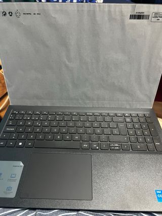 Dell Inspiron 15 3530 15.6 i5 16gb ram ddr4 520gb