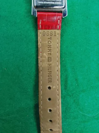 Reloj Tommy Hilfiger.