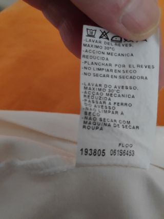 Camiseta Estampada de Lloyd's, El Corte Inglés.
