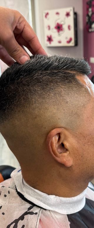 Cortes de pelo modernos y clásicos en(Cintruénigo)