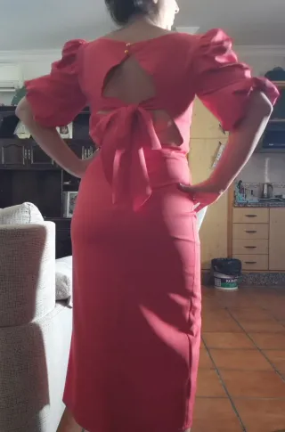 Vestido rojo midi invitada