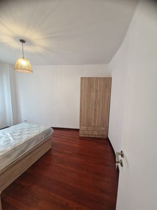 Amplia y luminosa Habitación en Torrecedeira