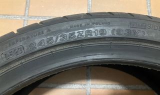 Neumático Bridgestone Potenza Sport 245/35/19 93Y