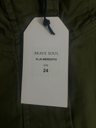 Talla 4XL. Parka ligera con capucha BEAVE SOUL.