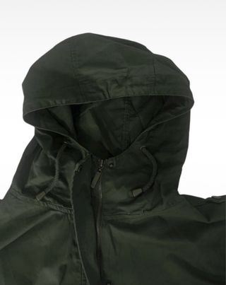 Talla 4XL. Parka ligera con capucha BEAVE SOUL.