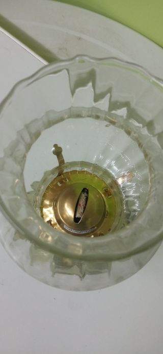 Lámpara de aceite de cristal y metal