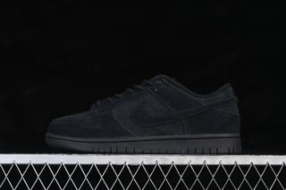 Nike Dunk Low Retro SE "Triple Black Suede"