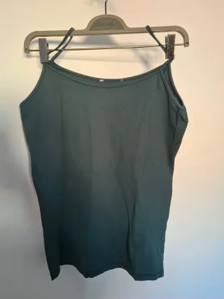 Blusa verde ajustada tirantes