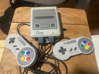 Super Nintendo Classic Mini + 2 Mandos