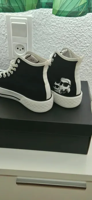 Zapatillas  altas Karl Lagerfeld Negras y Blancas