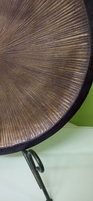 Plato decorativo de madera con soporte