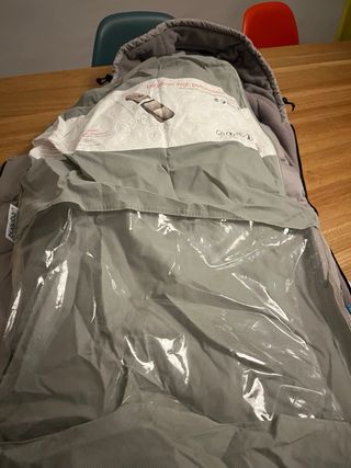 Saco Bugaboo Alto Rendimiento Gris