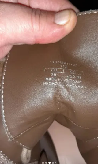 Botines de tacón beige y marrón