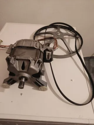 Motor universal de lavadora, polea y correa