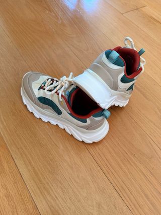 Zapatillas Zara Beige y Verde