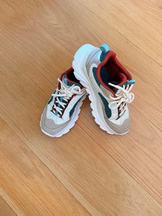 Zapatillas Zara Beige y Verde