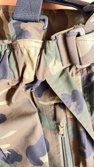 Traje de intemperie  camuflaje boscoso
