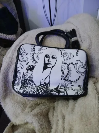 Bolso de mano con estampado de mujer
