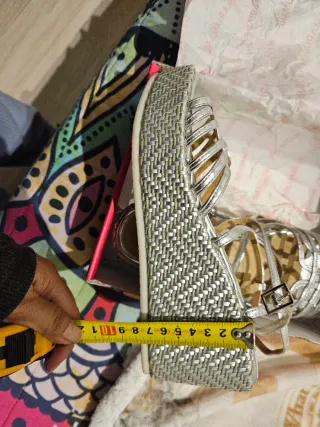 Sandalias plateadas de plataforma