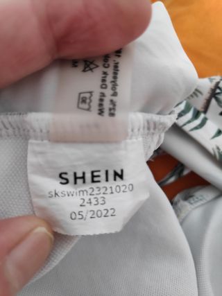 Conjunto de Dos trajes de Baño y CropTop de Shein.