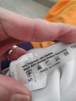 Conjunto de Dos trajes de Baño y CropTop de Shein.