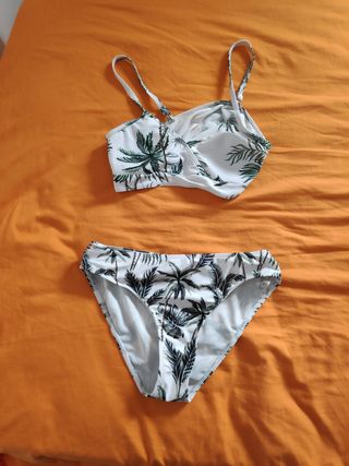 Conjunto de Dos trajes de Baño y CropTop de Shein.