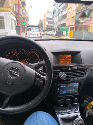 Opel Astra 2009 gasolina etiqueta C 115cv
