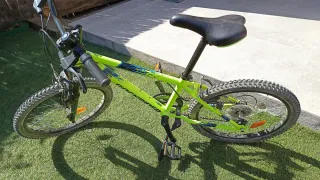 Bicicleta infantil Rockrider ST 100