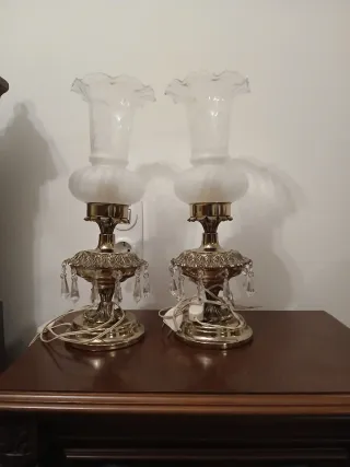 Lámpara de araña dorada de cristal