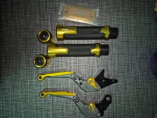 Juego Manetas CBR 600 Doradas